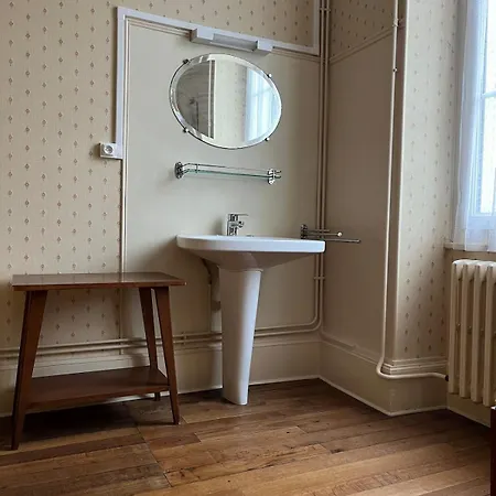 Chez Mamie Madeleine Ainay-le-Château